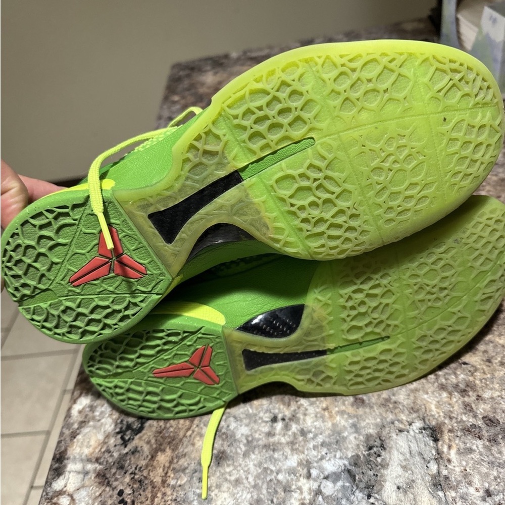 Nike Zoom Kobe 6 Protro Low Grinch “PreOwned” - Picture 3 of 4